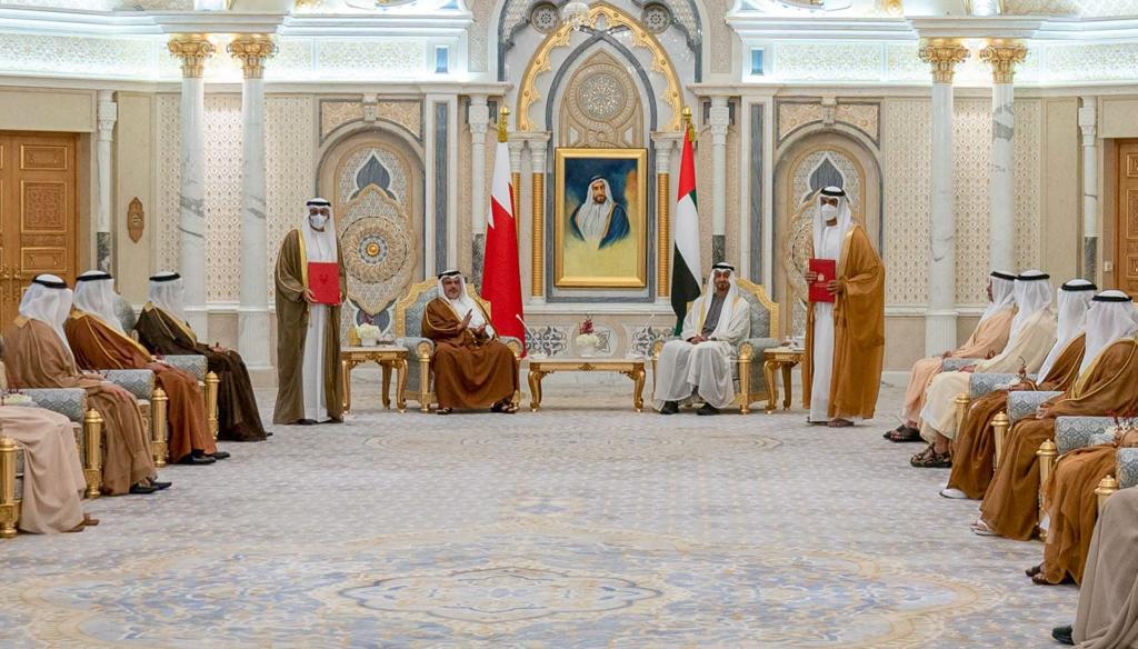 في إطار الزيارة الرسمية لسمو ولي العهد رئيس مجلس الوزراء إلى دولة الامارات العربية المتحدة وزير الصناعة والتجارة والسياحة يؤكد قوة ومتانة العلاقات الاقتصادية بين البحرين والإمارات