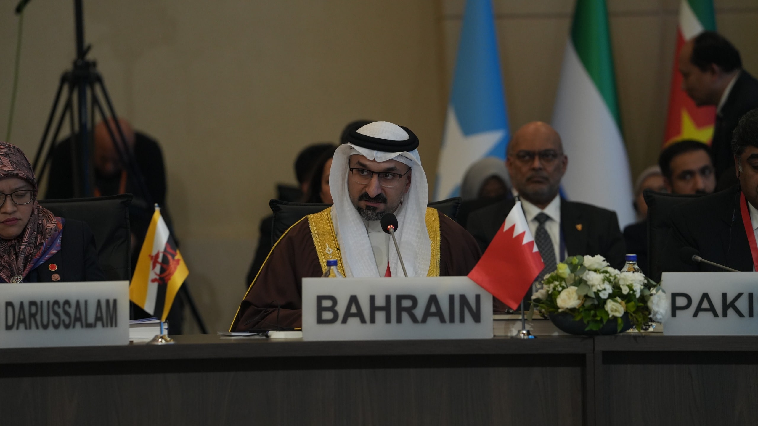 وزير الصناعة والتجارة يترأس وفد مملكة البحرين المشارك في أعمال الدورة 39 لِلّجنة الدائمة للتعاون الاقتصادي والتجاري لمنظمة التعاون الإسلامي الكومسيك