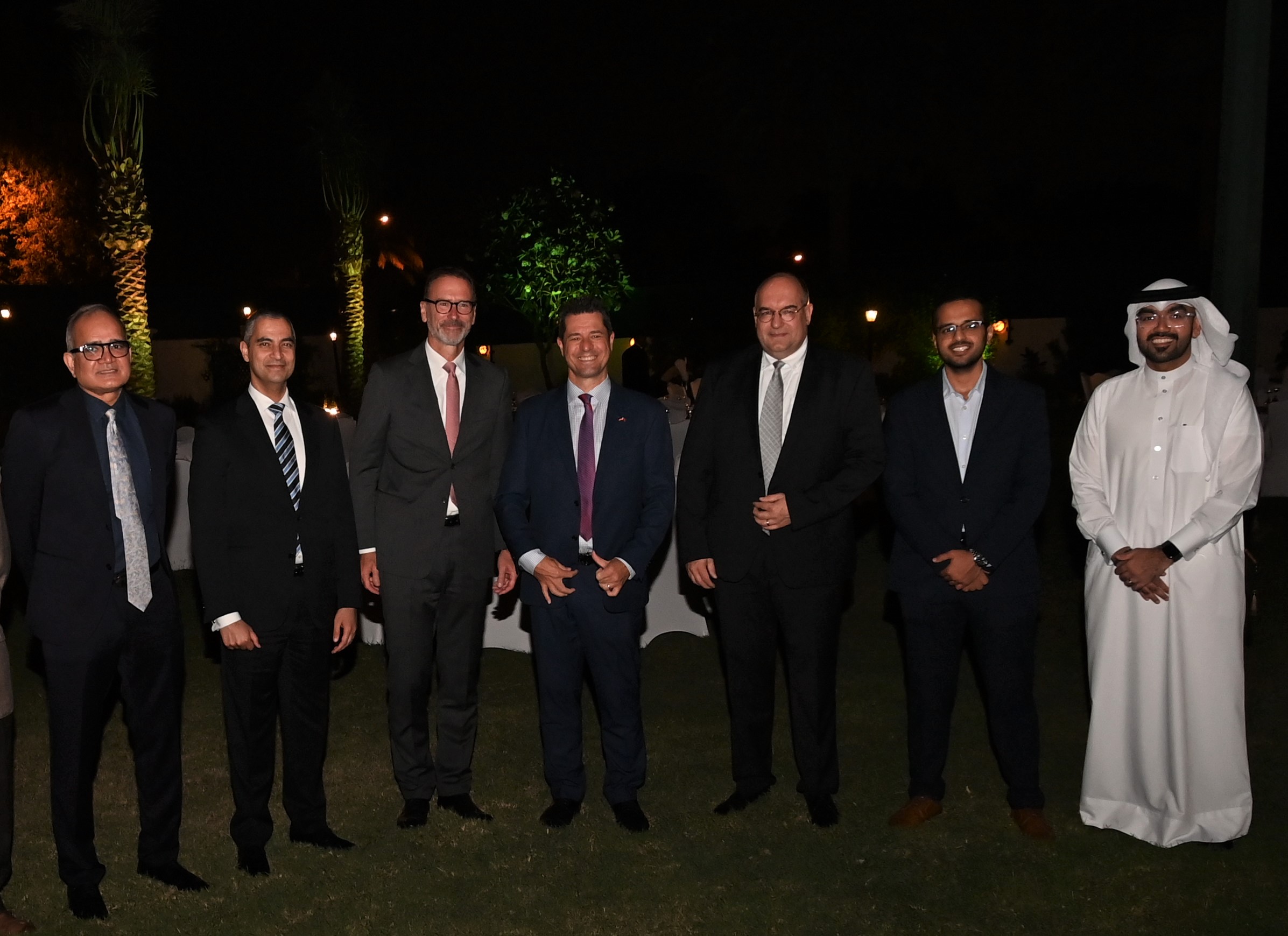 بالإنابة عن وزير الصناعة والتجارة وخلال حفل ذكرى افتتاح شركة (SMS) العاشرة الوكيل المساعد لتنمية الصناعة ضرورة التشجيع على الاستثمار في الصناعات الخضراء عبر تبني الحلول الرقمي