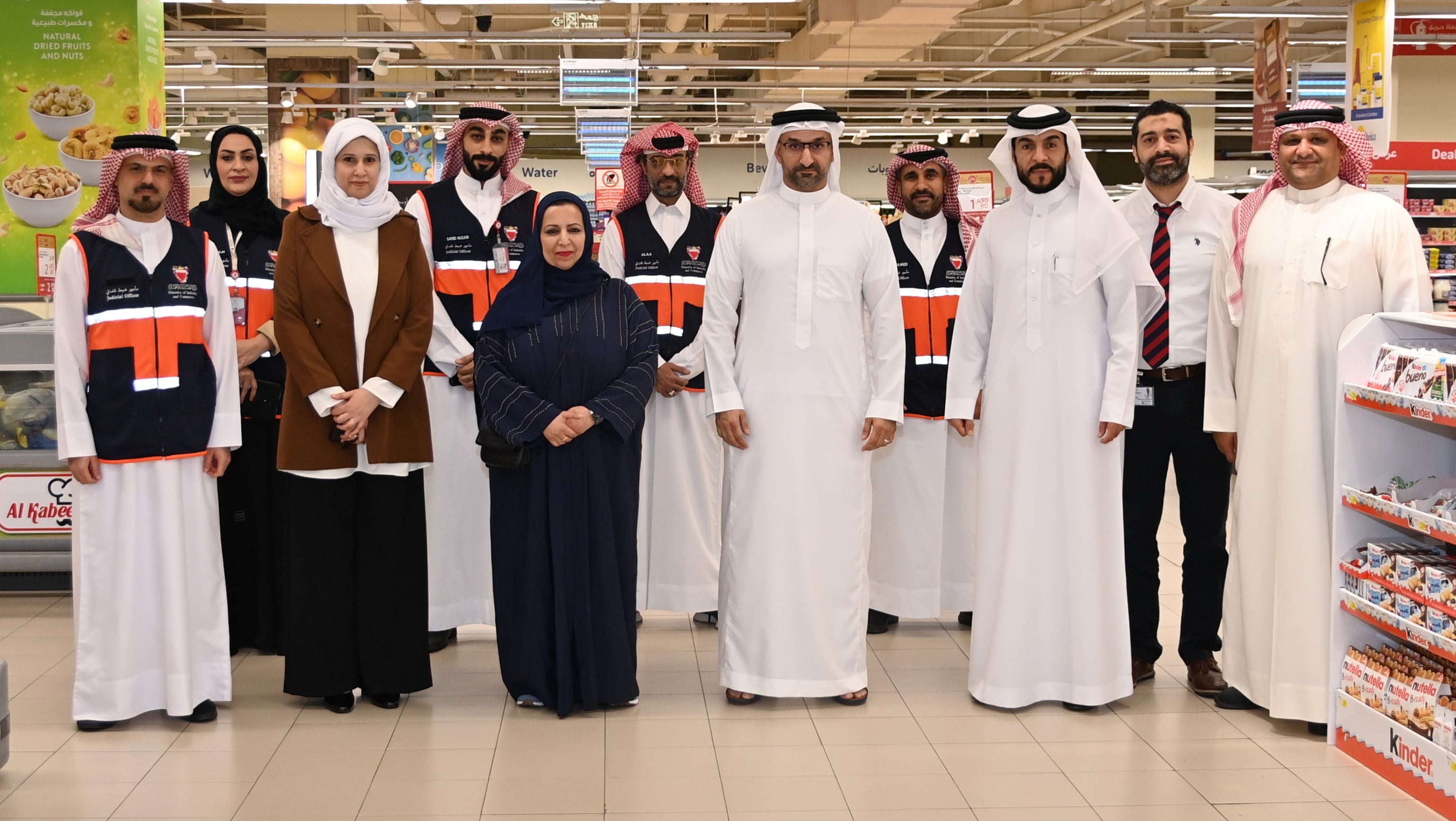 وزير الصناعة والتجارة يقوم بجولة تفقدية ورقابية إلى بعض الأسواق التجارية والهايبر ماركت للاطمئنان على أوضاع الأسواق التجارية ومنافذ البيع