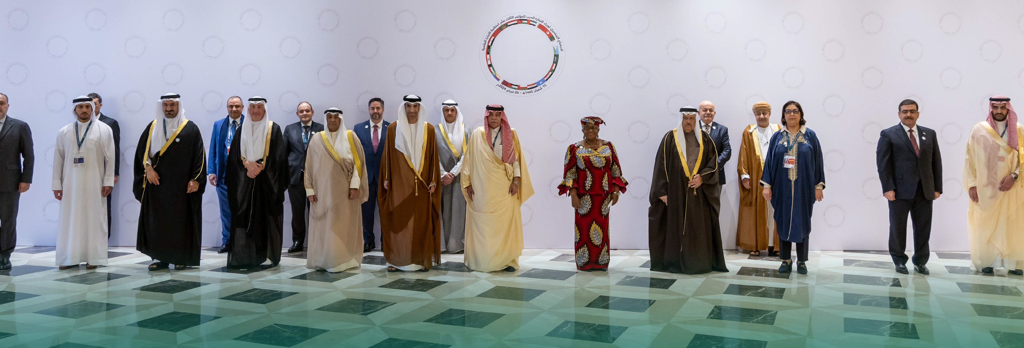 وزير الصناعة والتجارة يشارك في أعمال الاجتماع التنسيقي للمجموعة العربية المشاركة في المؤتمر الوزاري الثالث عشر لمنظمة التجارة العالمية بأبوظبي