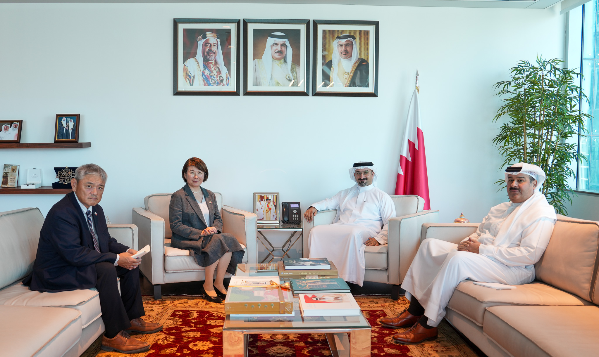 Minister of Industry and Commerce Rreceives Japanese Ambassador to Bahrain