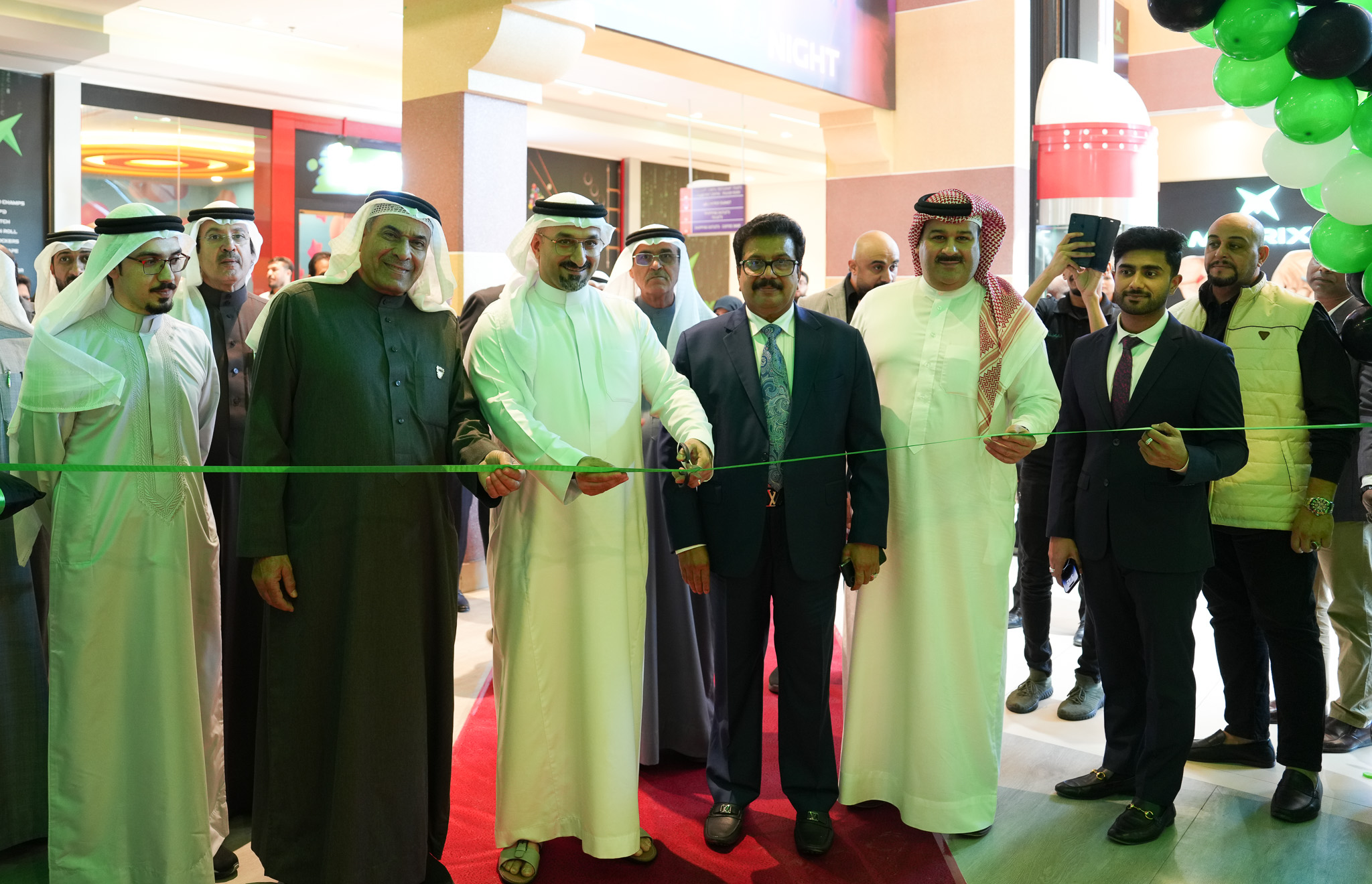 Minister of Industry and Commerce Launches &quot;Matrix&quot; Gaming Zone in Juffair Mall