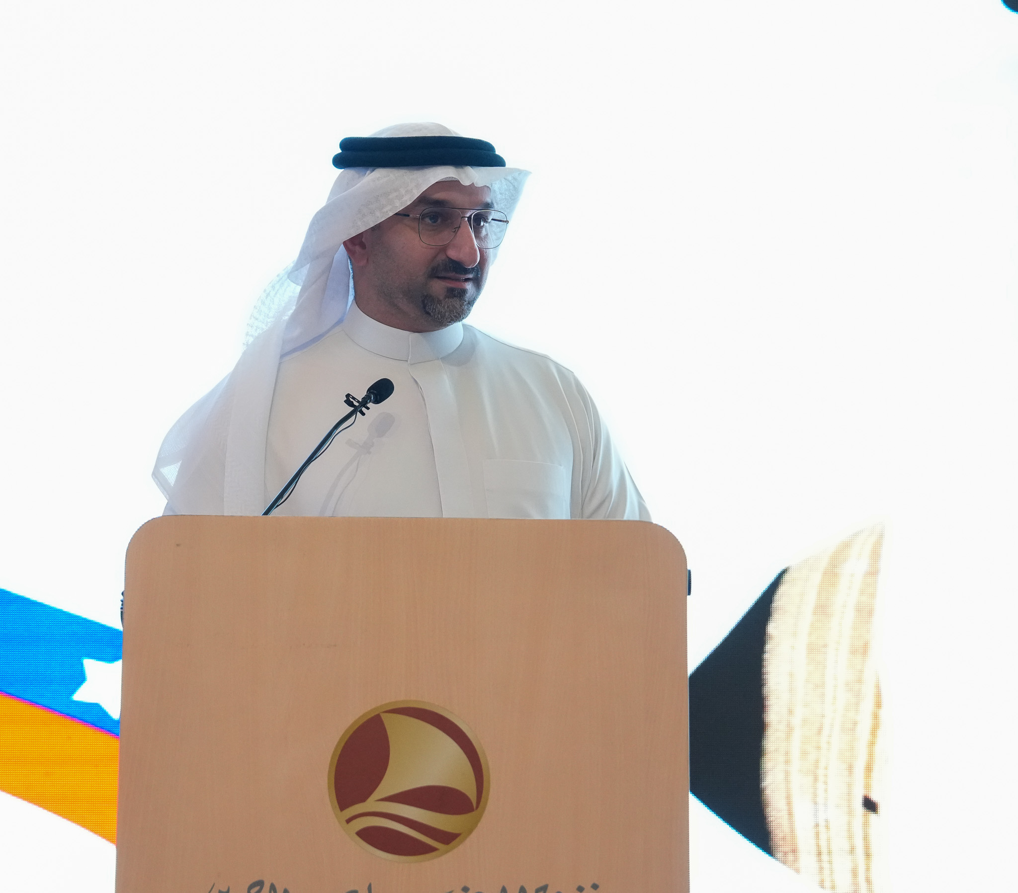 تحت شعار "التعلم مدى الحياة" وزير الصناعة والتجارة يشارك في حفل غرفة التجارة الأمريكية في البحرين لخريجي الولايات المتحدة الأمريكية