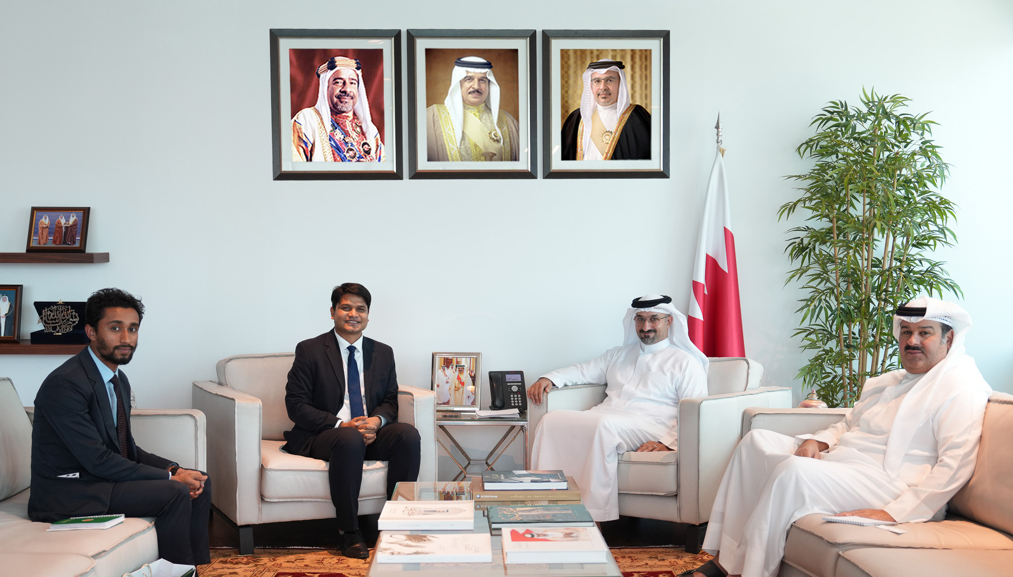 Minister of Industry &amp; Commerce Receives Bangladesh Chargé d&#039;Affaires 