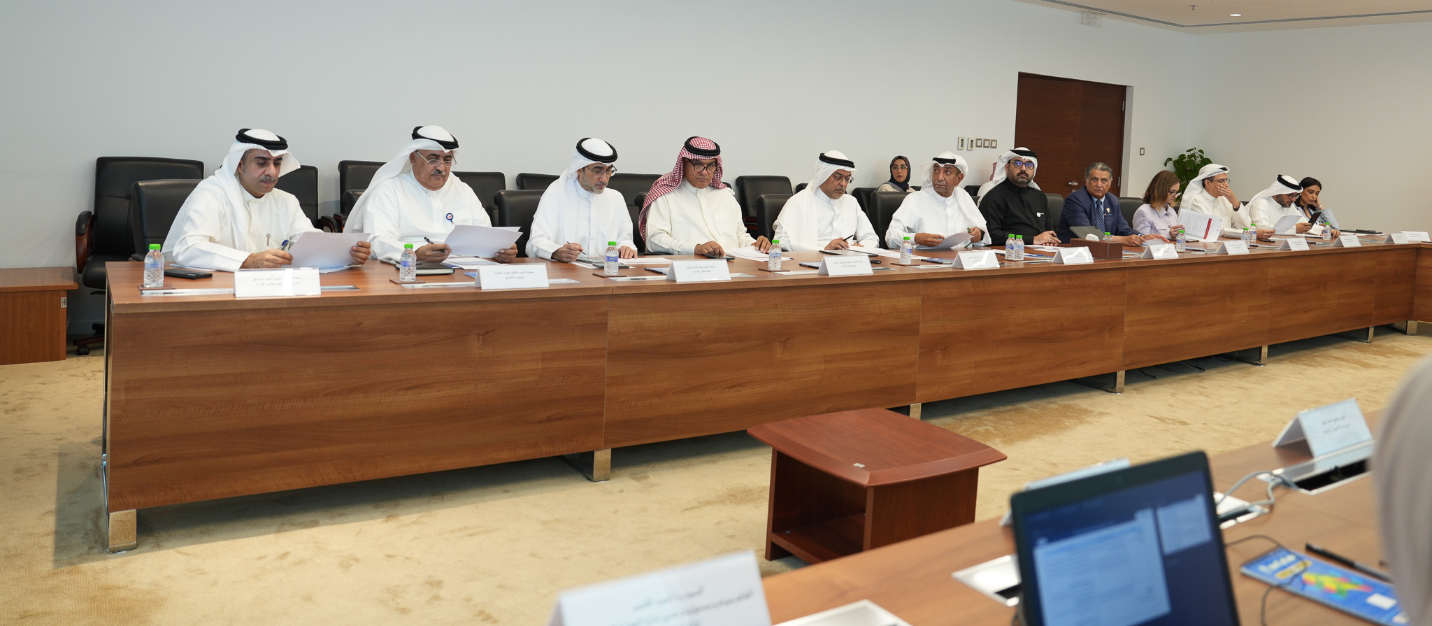 اللجنة الاقتصادية المشتركة بين وزارة الصناعة والتجارة وغرفة تجارة وصناعة البحرين تعقد اجتماعها الرابع والأربعين