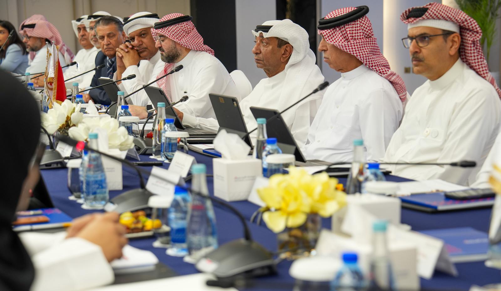 اللجنة الاقتصادية المشتركة بين وزارة الصناعة والتجارة وغرفة تجارة وصناعة البحرين تعقد اجتماعها الخامس والأربعين