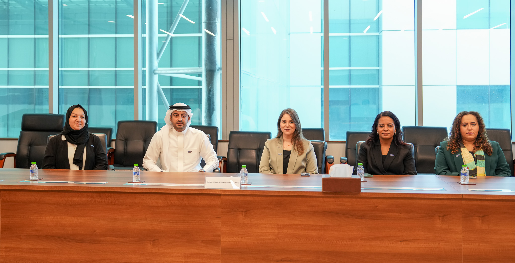 بهدف تعزيز التعاون في مجال التجارة الرقمية وزارة الصناعة والتجارة توقع مذكرة تفاهم مع معهد البحرين للدراسات المصرفية والمالية (BIBF)