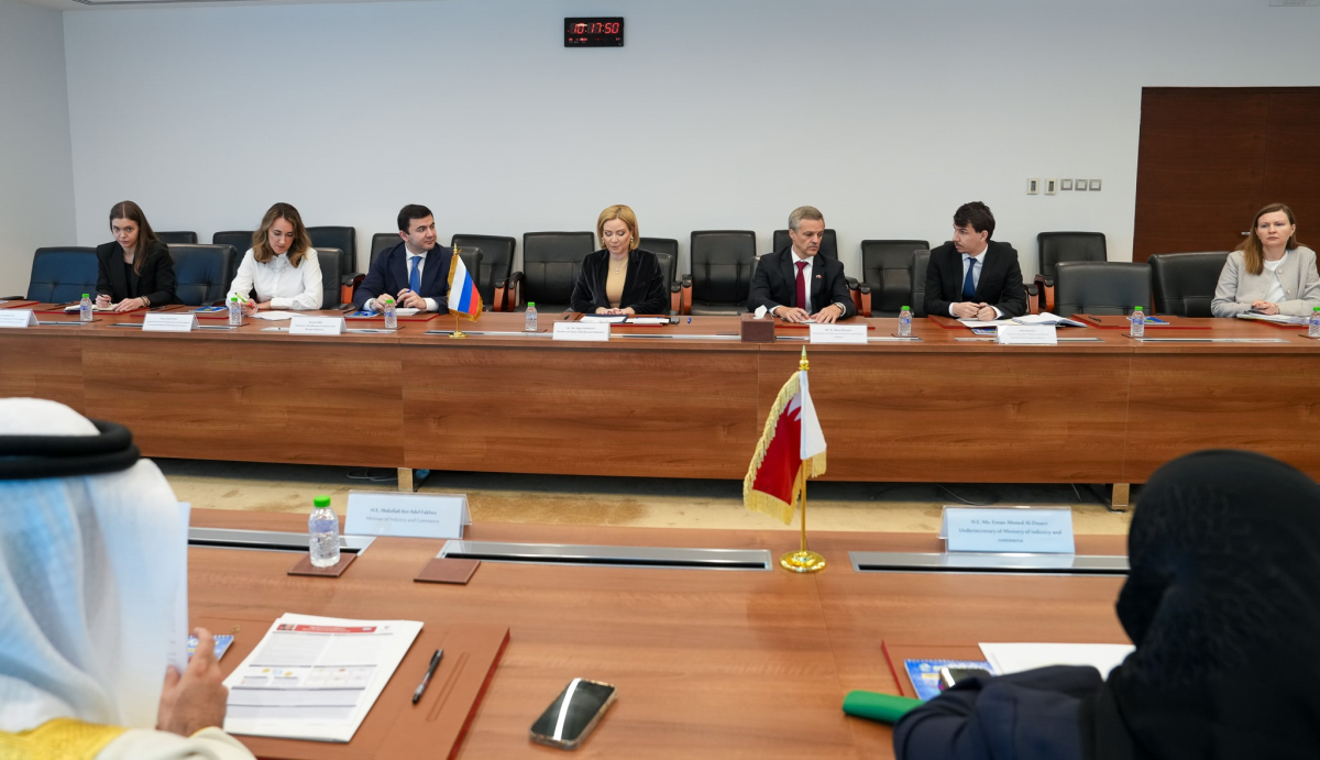 وزير الصناعة والتجارة يجتمع بمعالي وزيرة الثقافة بروسيا الاتحادية