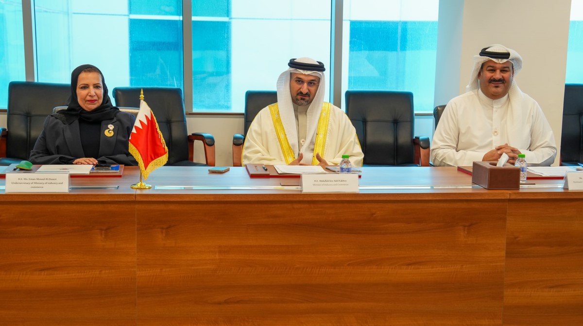 وزير الصناعة والتجارة يجتمع بمعالي وزيرة الثقافة بروسيا الاتحادية