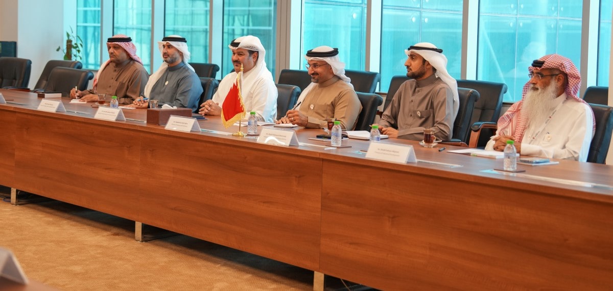 وزير الصناعة والتجارة يجتمع بنائب وزير الصناعة والتجارة الروسية