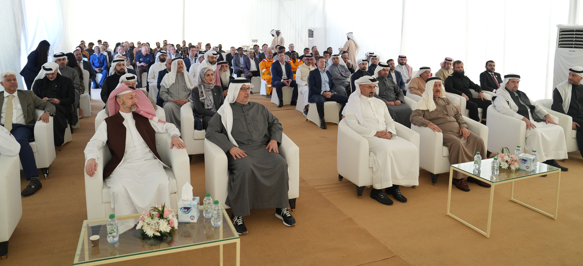 علامة فارقة في تعزيز الصناعات البحرية بالمملكة وزير الصناعة والتجارة يدشن الحوض العائم الجديد لشركة البحرين لتصليح السفن والهندسة