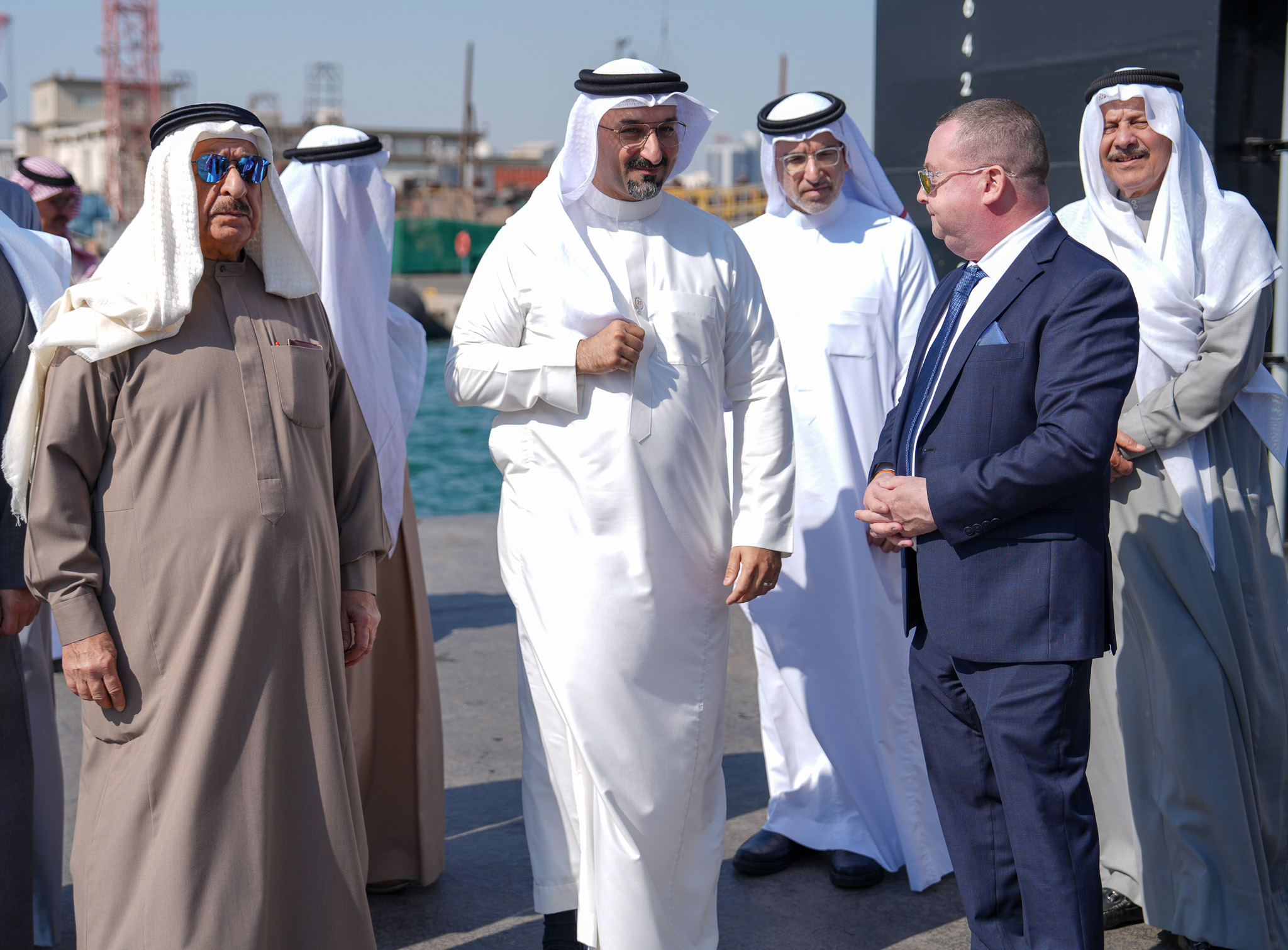 علامة فارقة في تعزيز الصناعات البحرية بالمملكة وزير الصناعة والتجارة يدشن الحوض العائم الجديد لشركة البحرين لتصليح السفن والهندسة