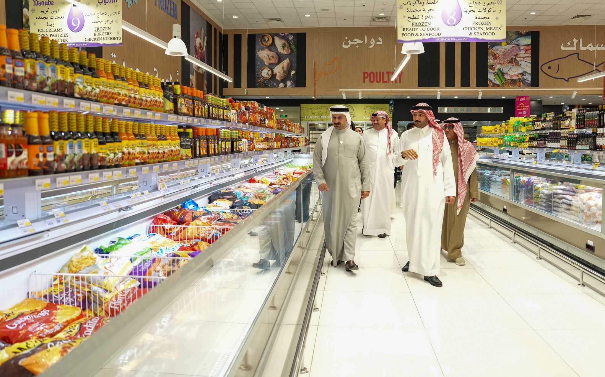 Minister of Industry and Commerce Overviews Ramadan Preparations in Helli and Danube