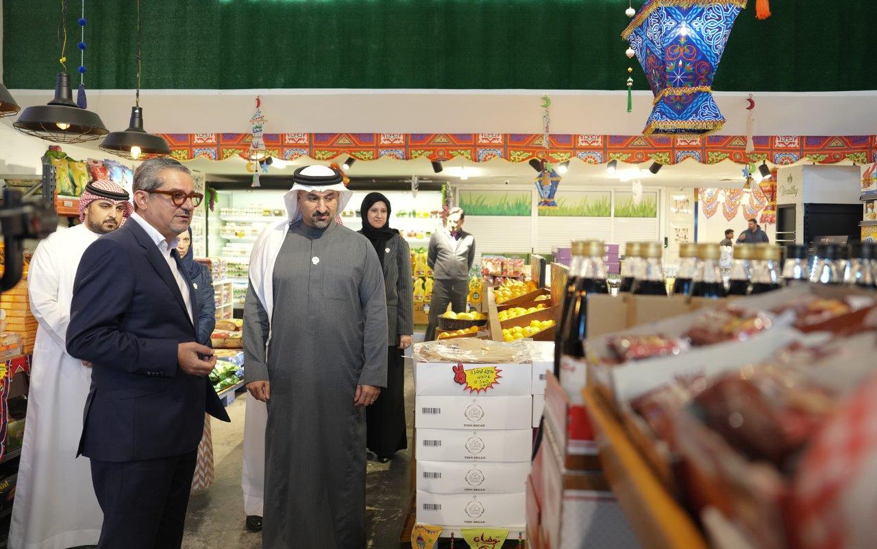 Following up Preparations for Ramadan  Minister of Industry and Commerce Inspects Carrefour at Marassi Galleria and Midway Supermarket