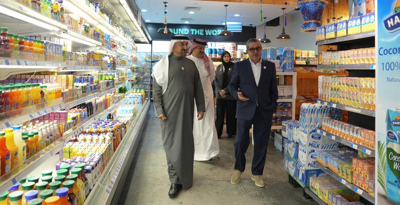 Following up Preparations for Ramadan  Minister of Industry and Commerce Inspects Carrefour at Marassi Galleria and Midway Supermarket