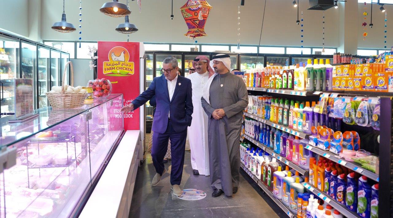 Following up Preparations for Ramadan  Minister of Industry and Commerce Inspects Carrefour at Marassi Galleria and Midway Supermarket