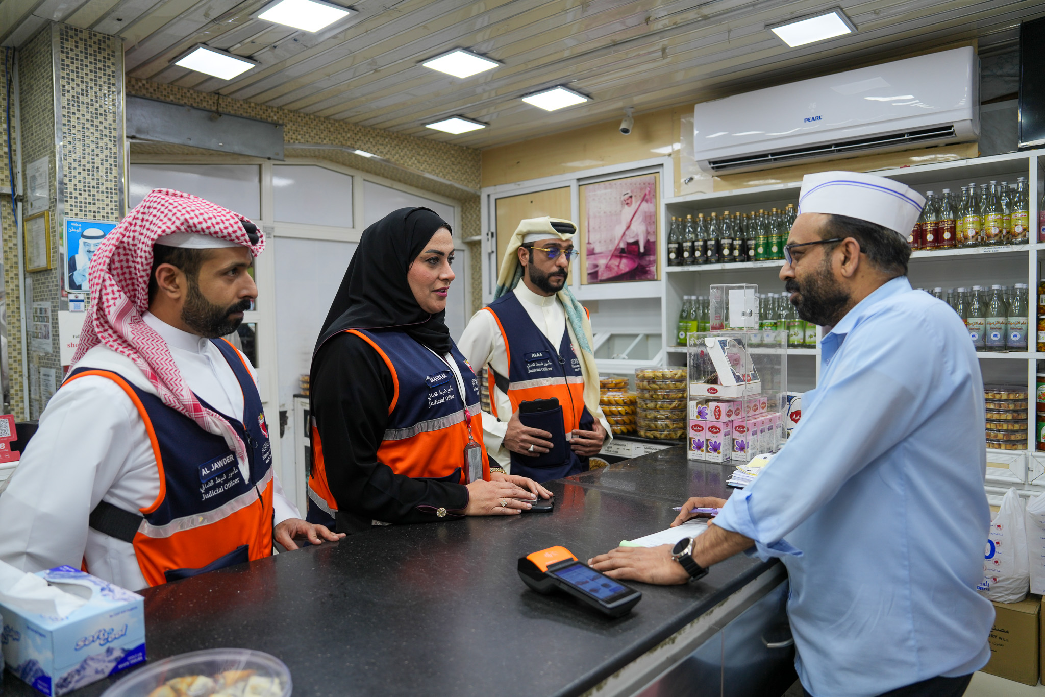 استعداداً لعيد الفطر المبارك وزارة الصناعة والتجارة: استمرار الحملات التفتيشية لضمان حماية حقوق المستهلكين وتعزيز استقرار الأسواق