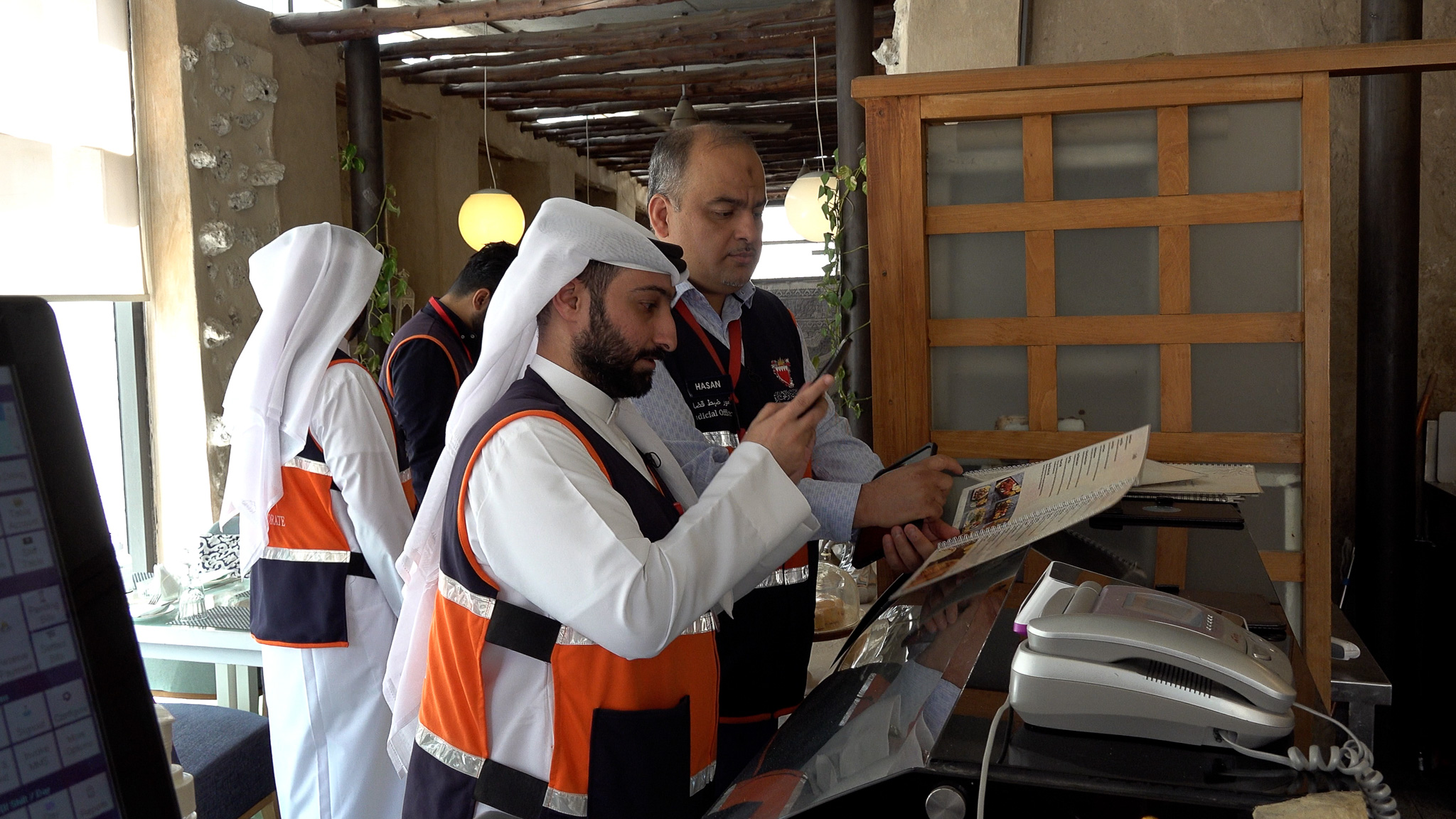 وزارة الصناعة والتجارة: حملات رقابية مكثفة على الأسواق تزامناً مع سباق جائزة البحرين الكبرى لطيران الخليج للفورمولا وان