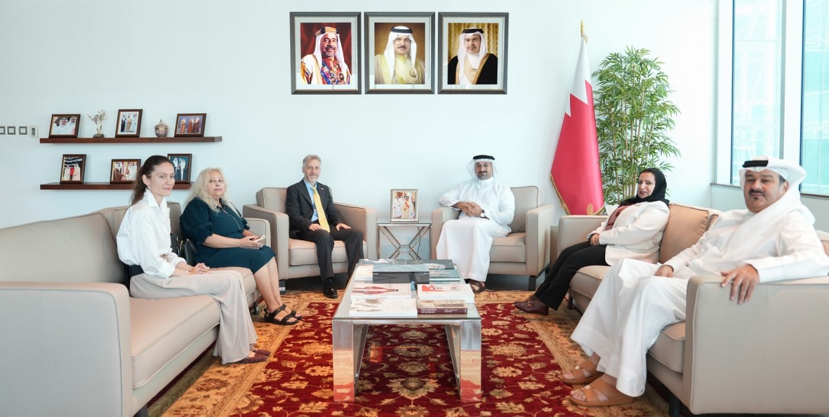 وزير الصناعة والتجارة يستقبل سفير المملكة المتحدة لدى مملكة البحرين
