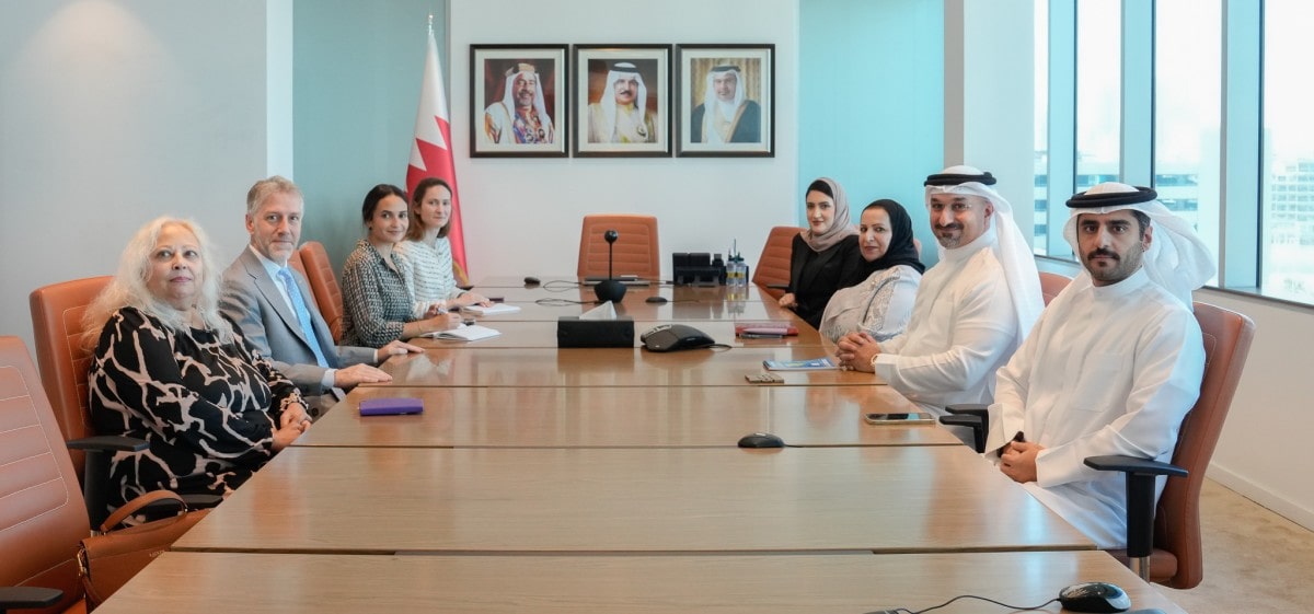 وزير الصناعة والتجارة يستقبل سفير المملكة المتحدة لدى مملكة البحرين